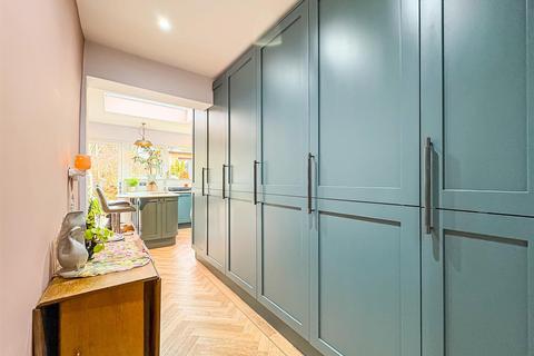 22 Broad Walk, Hockley, SS5 5DD