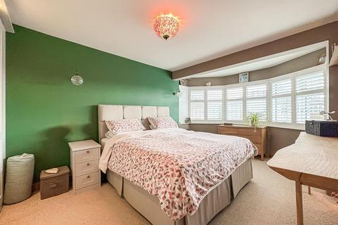 22 Broad Walk, Hockley, SS5 5DD