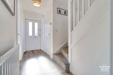 31 Baker Drive, Fradley, Lichfield, WS13 8TD