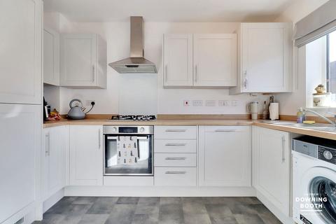 31 Baker Drive, Fradley, Lichfield, WS13 8TD