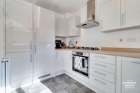 31 Baker Drive, Fradley, Lichfield, WS13 8TD