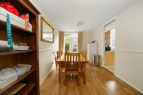 3 bedroom terraced house for sale, Bonner Street, London, E2