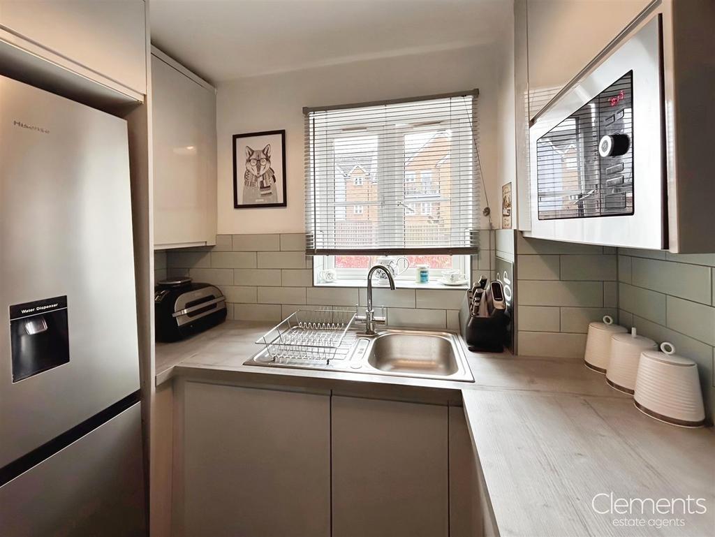 D4d5dced-Kitchen 202.jpg
