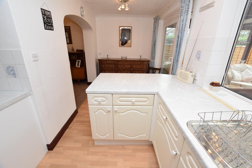 Breakfast/kitchen