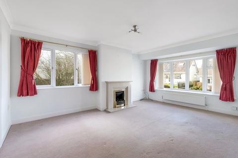 2 bedroom bungalow for sale, Moor Park Drive, Addingham, Ilkley, West Yorkshire, LS29