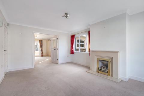 2 bedroom bungalow for sale, Moor Park Drive, Addingham, Ilkley, West Yorkshire, LS29