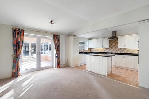 2 bedroom bungalow for sale, Moor Park Drive, Addingham, Ilkley, West Yorkshire, LS29
