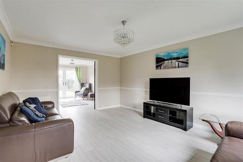 20 Ascott Gardens, West Bridgford, Nottingham, NG2 7TH