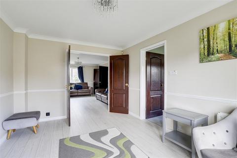 20 Ascott Gardens, West Bridgford, Nottingham, NG2 7TH