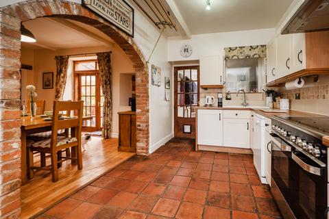 3 bedroom farm house for sale, Lime Kiln Lane, Fakenham, NR21