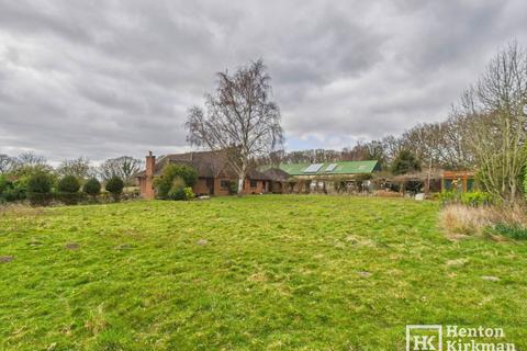 2 bedroom detached house for sale, Whites Hill, Stock, Ingatestone