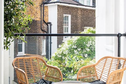 2 bedroom flat to rent, Prince of Wales Terrace, London W8