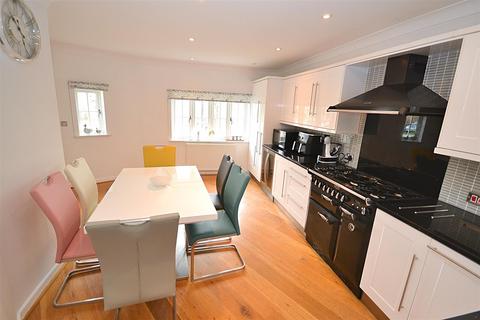 3 bedroom terraced house for sale, Drakes Lane, Charminster, Dorchester