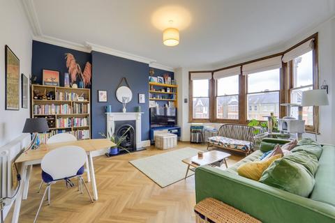 56c Bromley Road, Catford, London, SE6 2TW