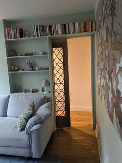 undefined, New Road, Richmond, TW10