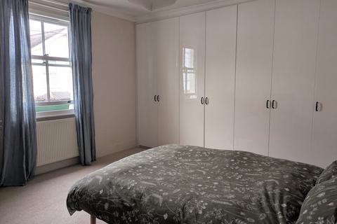 21 New Road, Richmond, TW10 7HZ