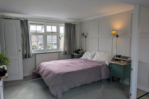 21 New Road, Richmond, TW10 7HZ