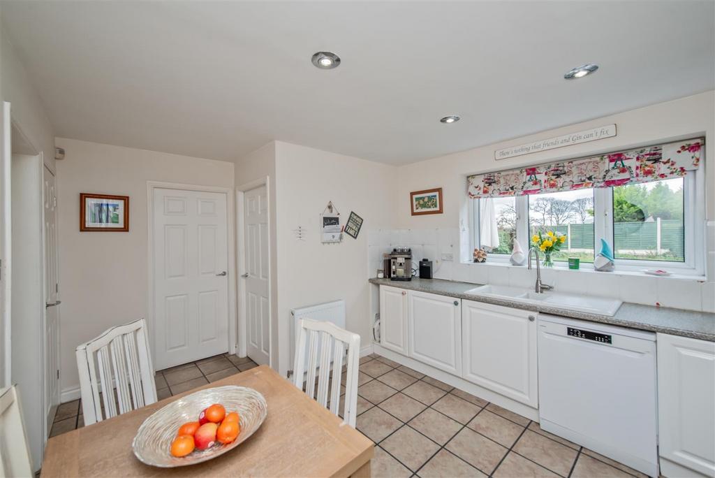 Fitted Breakfast Kitchen: