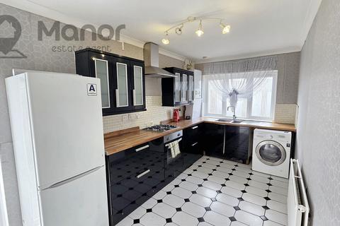 2 bedroom terraced house to rent, Southend Road, East Ham, E6 2AA