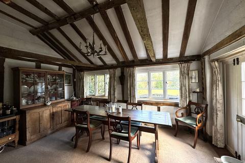 4 bedroom cottage for sale, Staplehurst, Kent