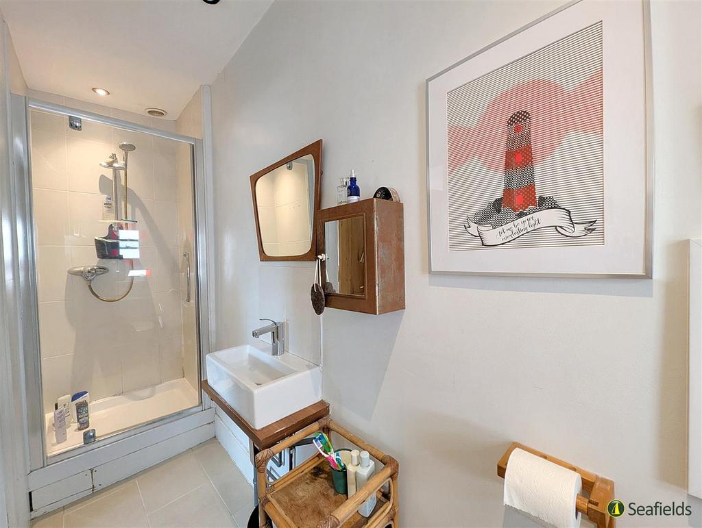 En suite Shower Room