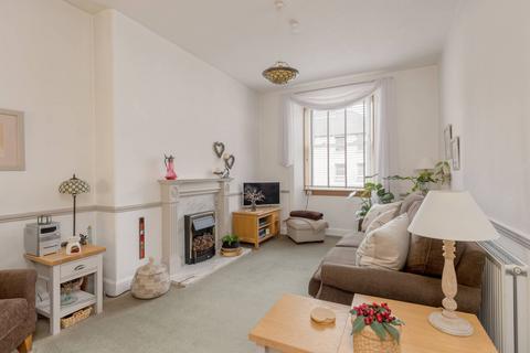 219/1 Easter Road, Edinburgh, EH6 8LG