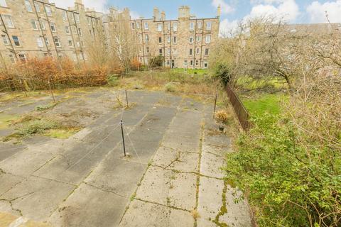 219/1 Easter Road, Edinburgh, EH6 8LG