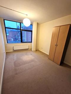 2 bedroom flat to rent, Regents Park Road, London N3