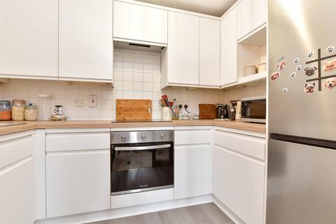 1 bedroom apartment for sale, Kingswood Drive, Sutton, Surrey