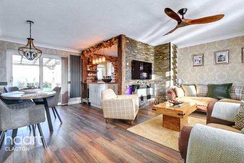 21 Great Harrods, Walton On The Naze, CO14 8UN