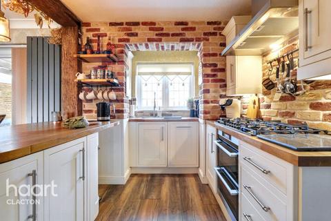21 Great Harrods, Walton On The Naze, CO14 8UN