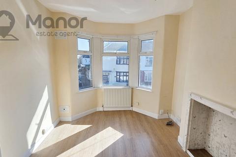 2 bedroom flat to rent, Johnstone Road, East Ham, E6 6JB