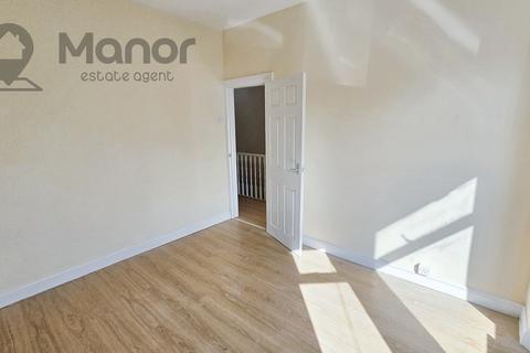 2 bedroom flat to rent, Johnstone Road, East Ham, E6 6JB