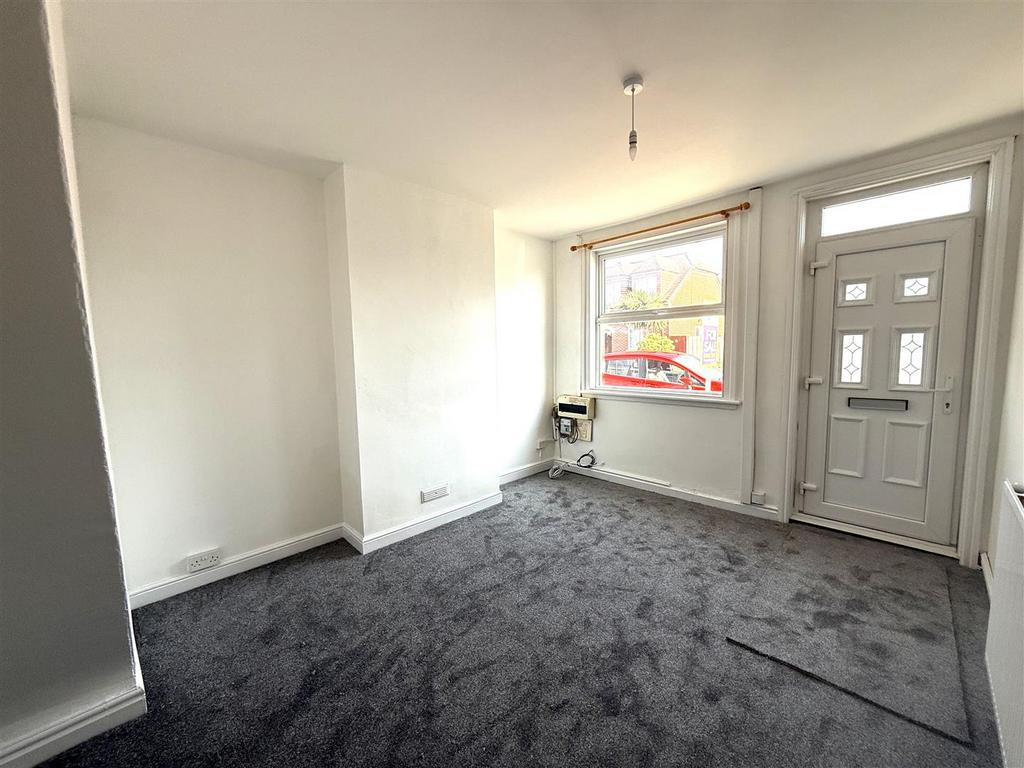 5 heath new lounge 2.jpeg