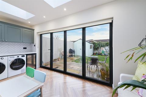 31 Andover Close, Epsom, KT19 9DA