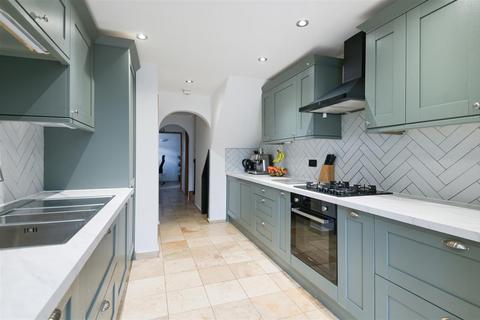 31 Andover Close, Epsom, KT19 9DA