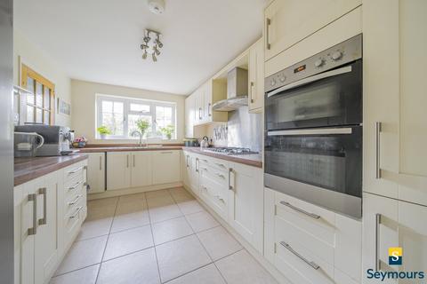4 bedroom link detached house for sale, Foxglove Gardens, Guildford GU4