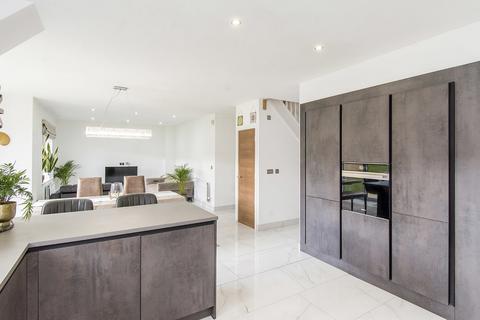 5 bedroom detached house for sale, Edmund Close, Market Harborough