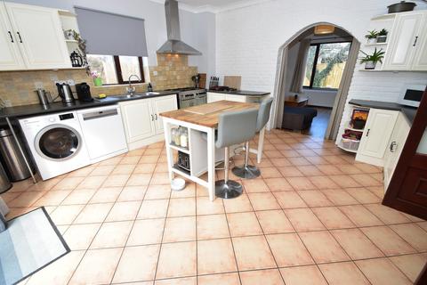 2 Alexandra Terrace, Sunniside, Newcastle Upon Tyne, NE16 5LH