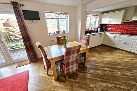 3 bedroom link detached house for sale, Highfield Court, Brackley