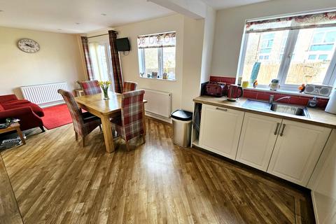 3 bedroom link detached house for sale, Highfield Court, Brackley