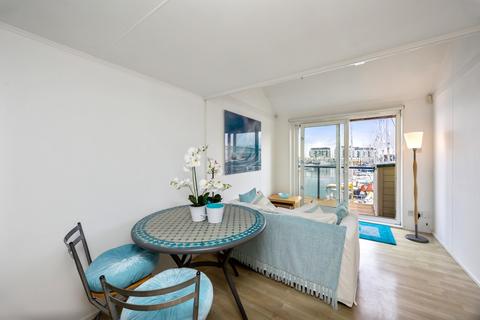 Studio for sale, Eastern Concourse, Brighton Marina Village, Brighton