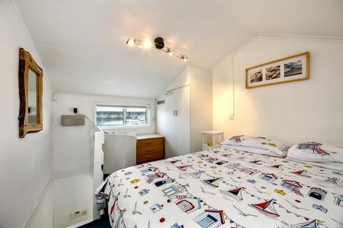 Studio for sale, Eastern Concourse, Brighton Marina Village, Brighton