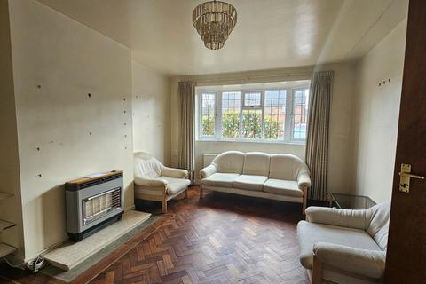 3 bedroom semi-detached house to rent, Eastcote Road, Pinner