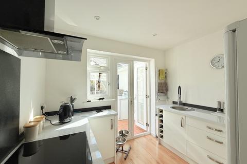 2 bedroom detached bungalow for sale, The Vale, Hythe, Southampton