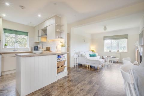 2 New Road, Chalfont St Giles, HP8 4AG
