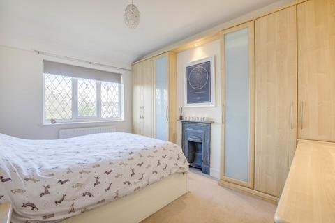 2 New Road, Chalfont St Giles, HP8 4AG