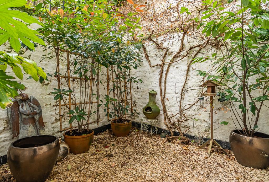 Private Courtyard