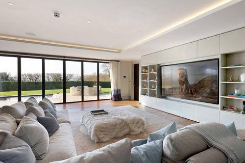 Westerly Harvest Hill, Bourne End, SL8 5JJ