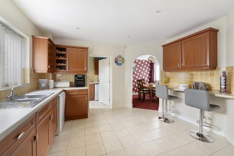 5 bedroom detached house for sale, Alderwick Grove, Kings Hill, ME19 4GB